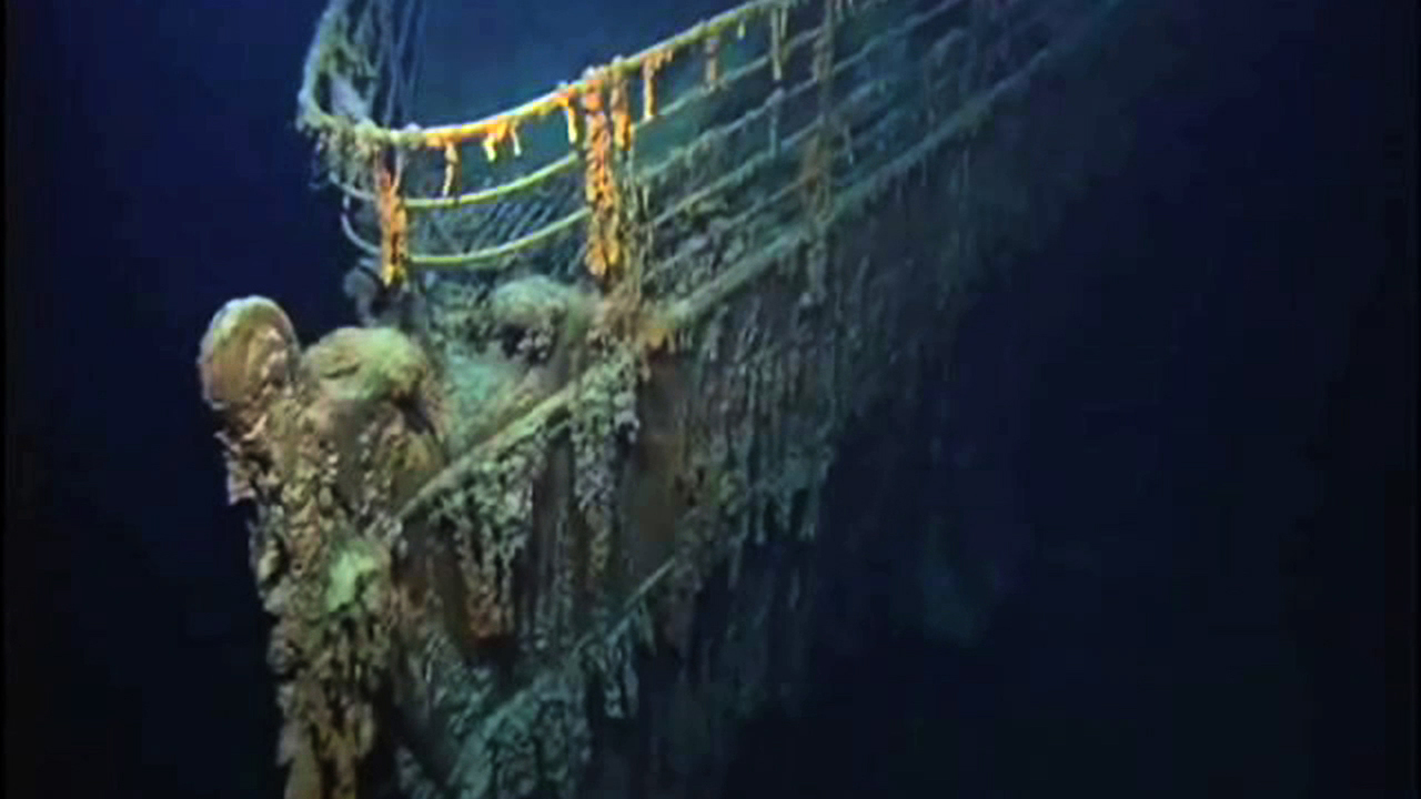 titanic pictures inside underwater